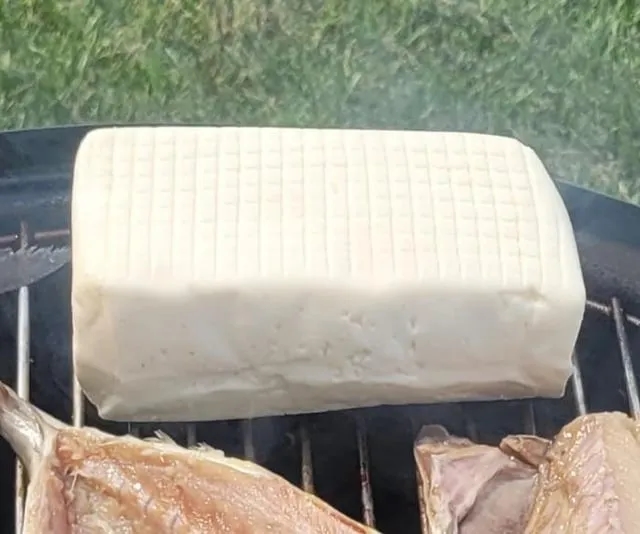 Czy halloumi ma laktozę? Sprawdź, czy możesz jeść ten ser bez obaw